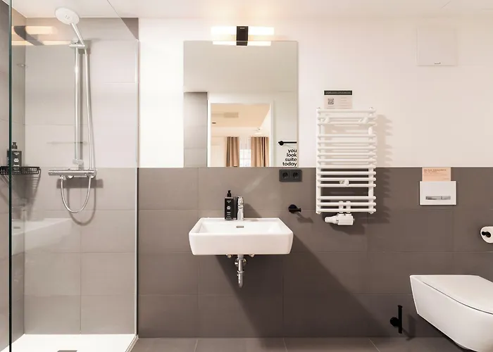 Limehome Favoritenstr شقة